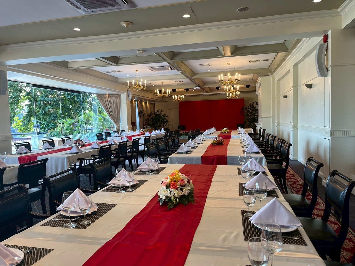 Clubhouse Restaurant